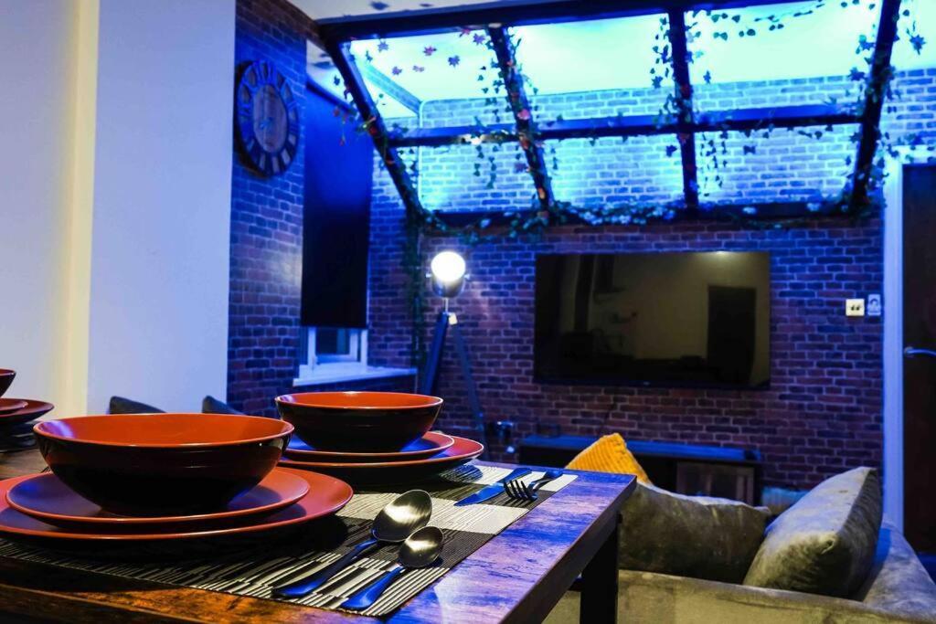 Stunning Two Bed City Centre Apartment 利兹 外观 照片