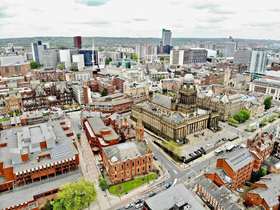 Stunning Two Bed City Centre Apartment 利兹 外观 照片