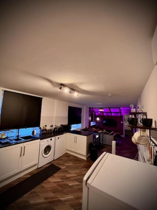 Stunning Two Bed City Centre Apartment 利兹 外观 照片