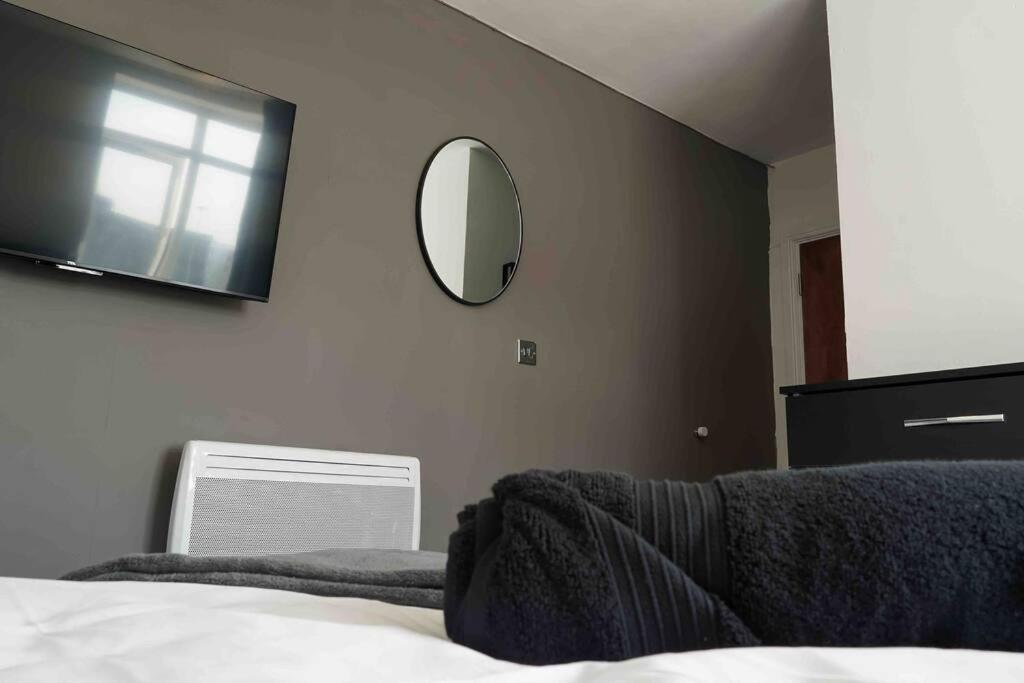 Stunning Two Bed City Centre Apartment 利兹 外观 照片
