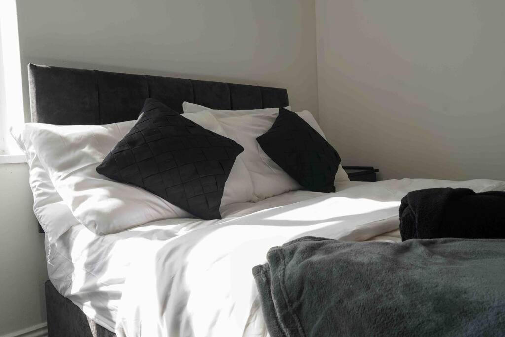 Stunning Two Bed City Centre Apartment 利兹 外观 照片